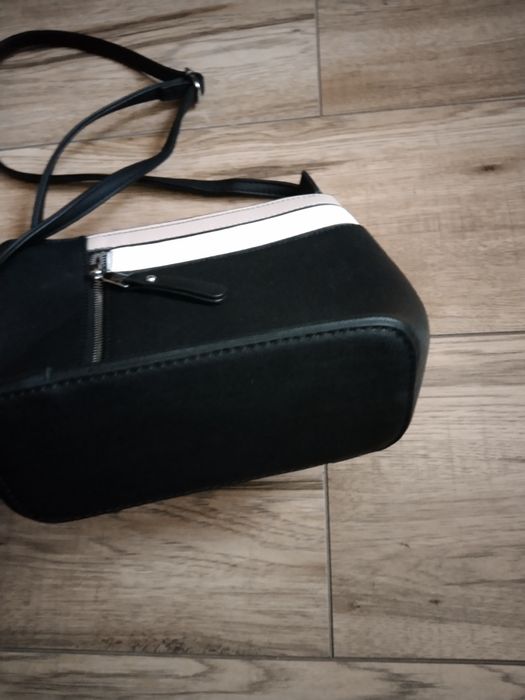 Torebka listonoszka w idealnym stanie