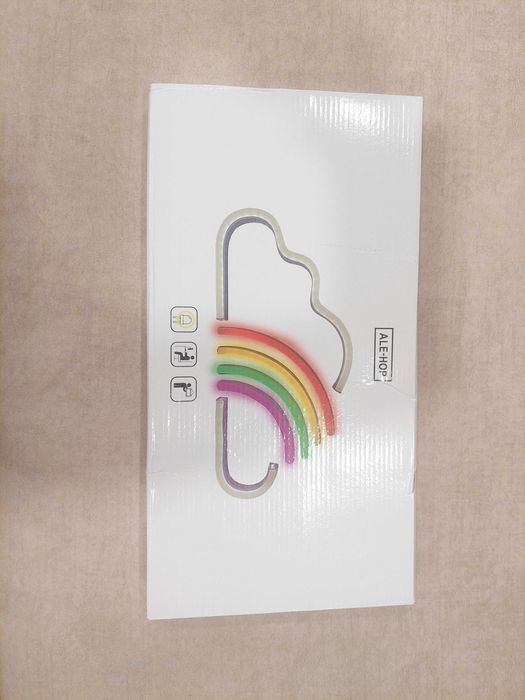Led em forma de nuvem com arco iris