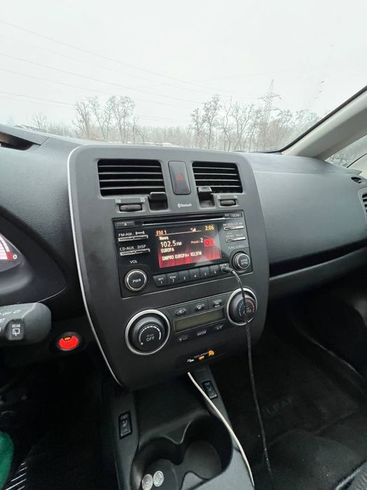 Продам nissan leaf