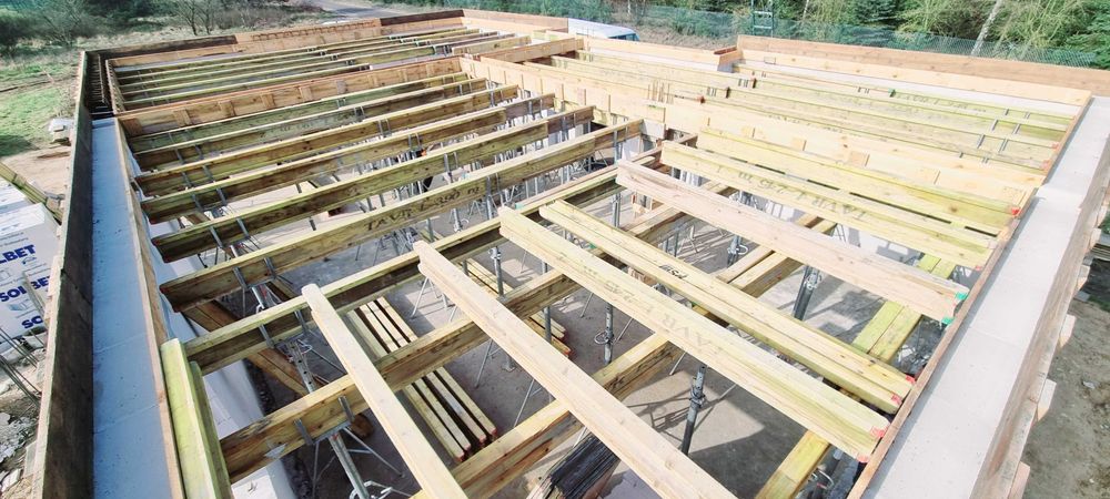 Szalunki stropowe podpory stemple WYNAJEM szalunków stropowych Pruszcz