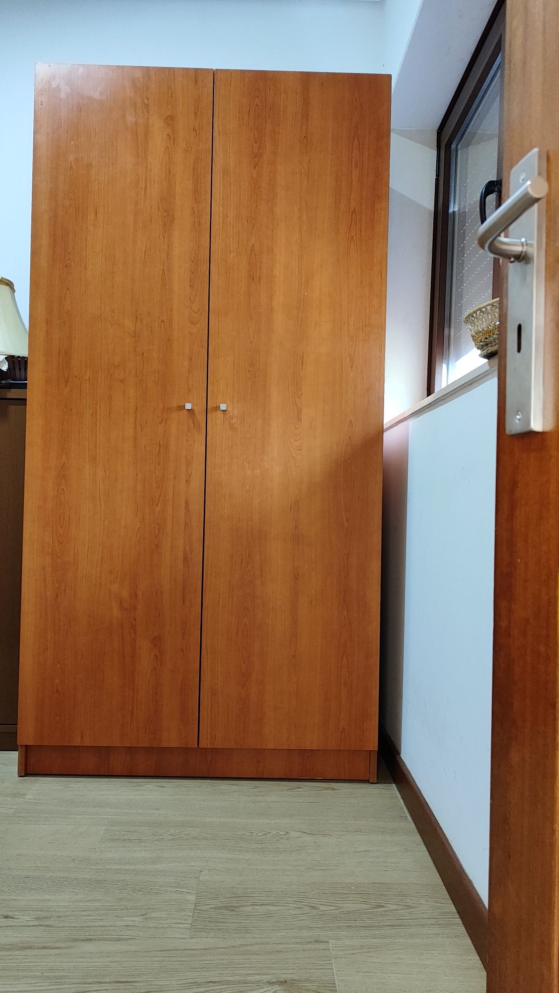 Vendo guarda roupa