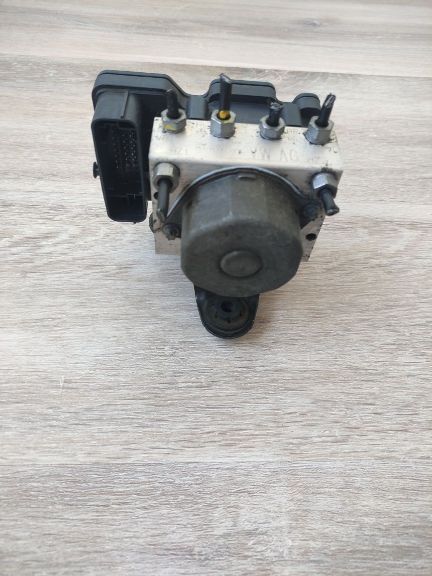 Блок управления АБС ABS Skoda Fabia, Roomster, 6R0614117AJ,