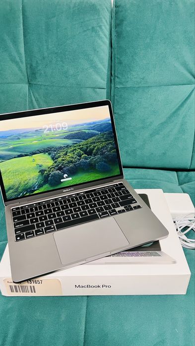 MacBook Pro 13" M2, 16GB/512GB - Prawie Nowy! 7 cykli