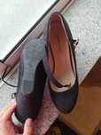 Sapatos altos pretos camurça