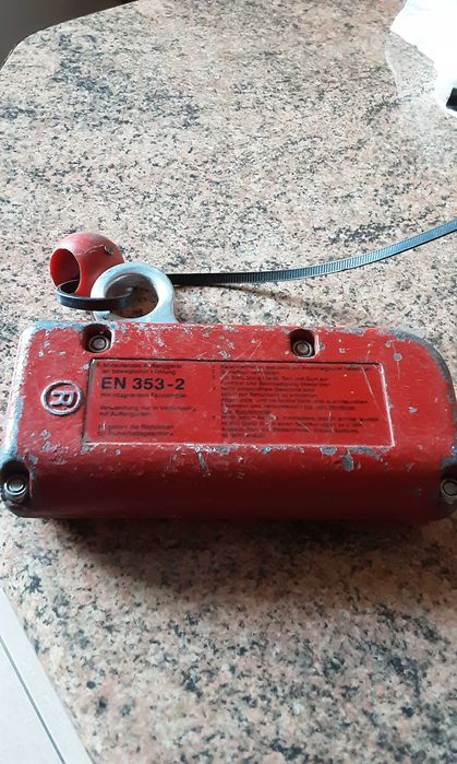 Oben Sprzęt chroniący przed upadkiem z wysokości