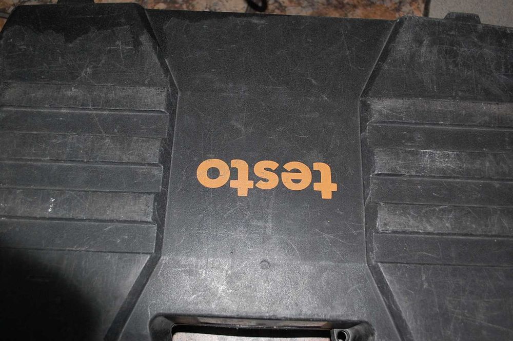 Manometr Testo 550 - elektroniczna oprawa zaworowa