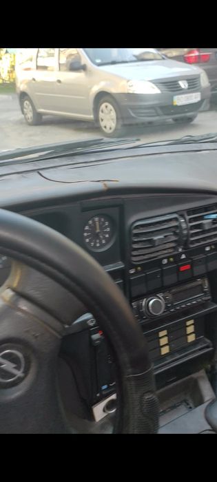 Продам Опель омега а 89р