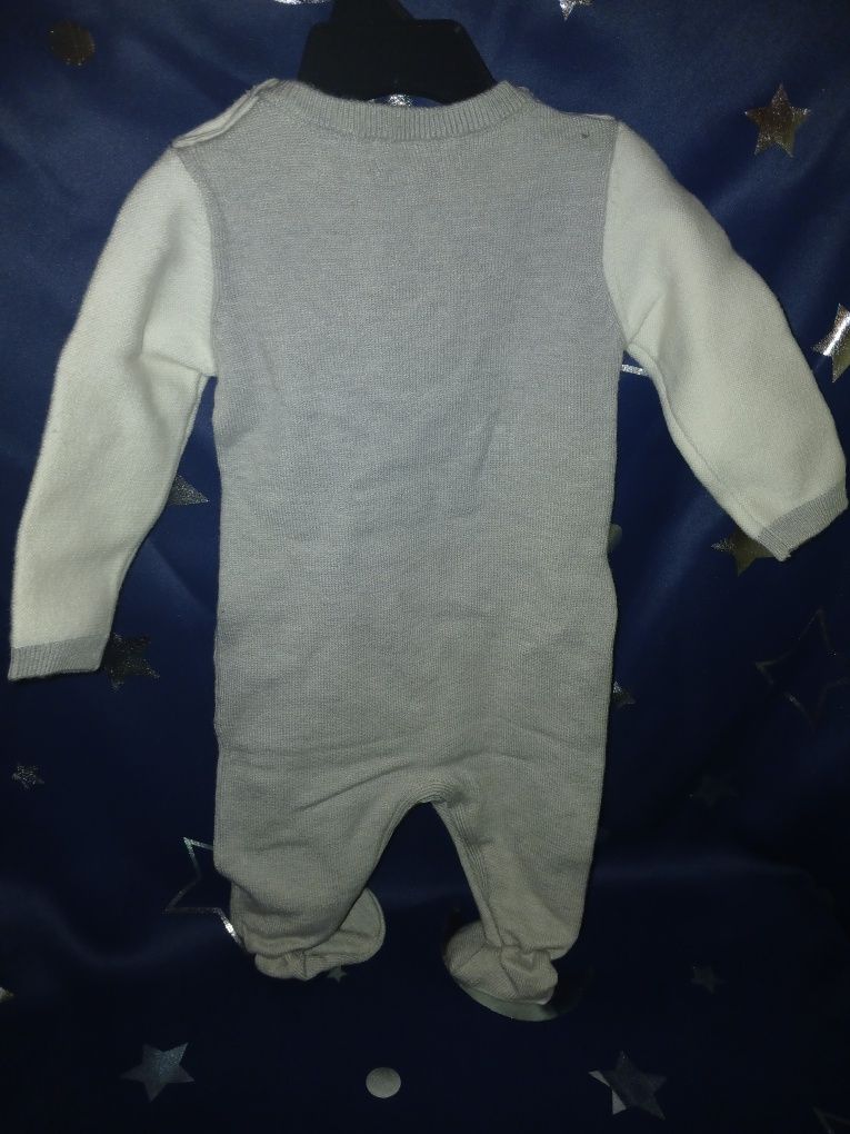 Body para bébé nunca usado da Zippy 3 a 6 meses.
