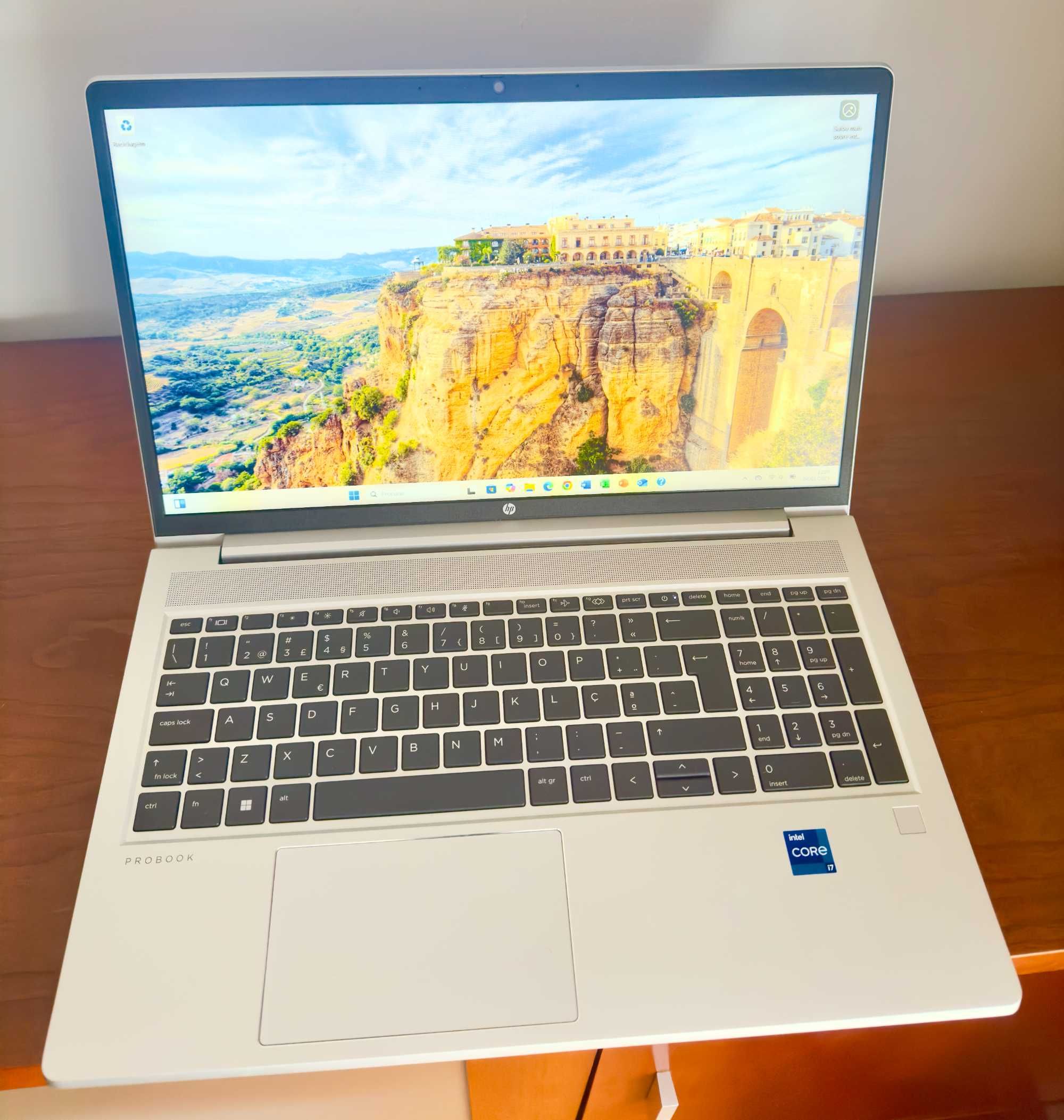 HP Probook 450 G9 15.6"FHD/i7-1260P c/12+16 Cores!/32Gb/1TB/Garantia