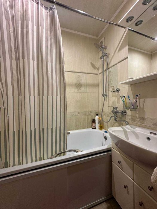 Оренда 3-кімнатної квартири, вул. Мстиславська