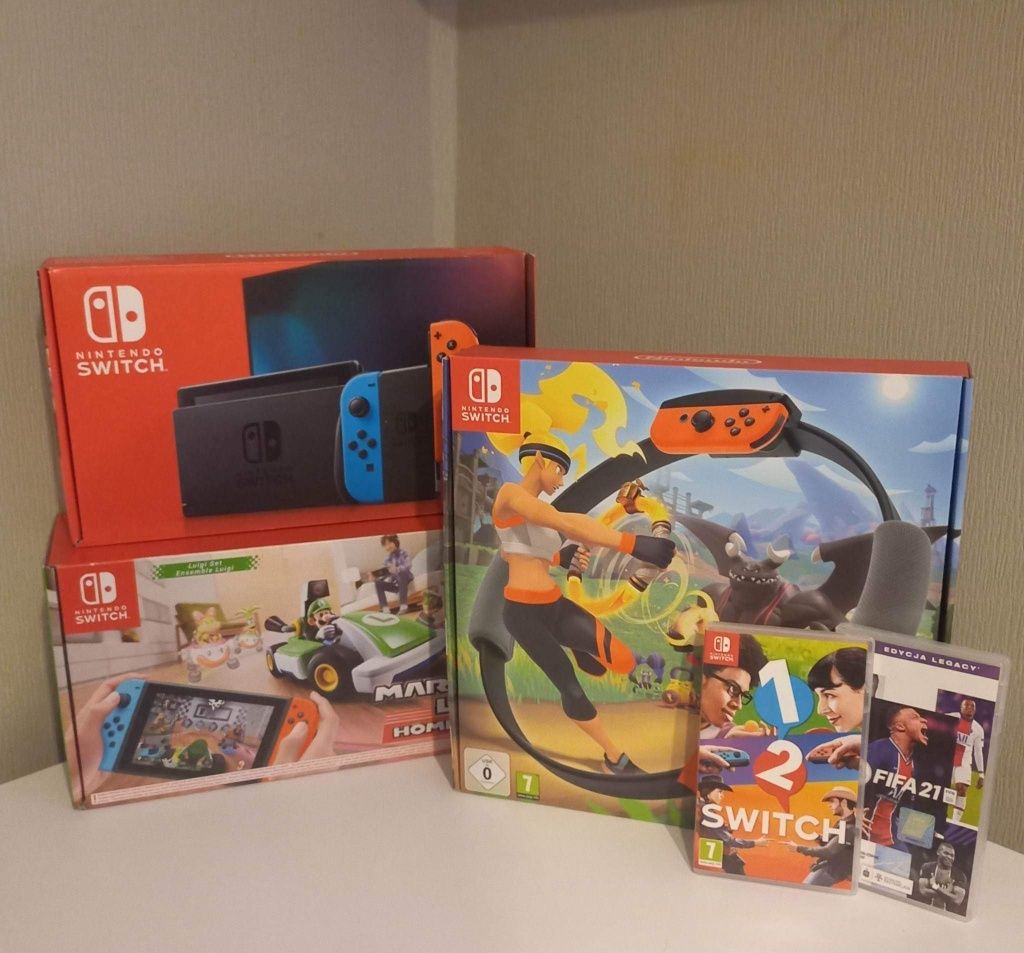 NINTENDO SWITCH + MarioKart LIVE + RingFit Ad venture + 2 gry