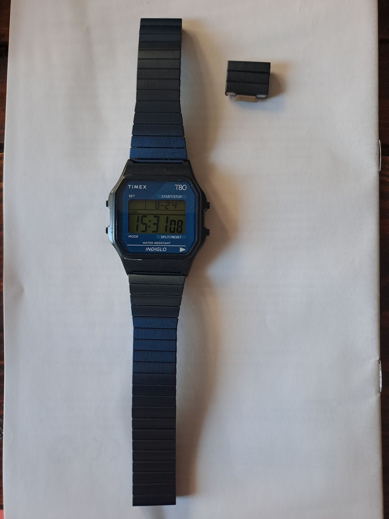 Zegarek Timex T80 TW2U93800 używany