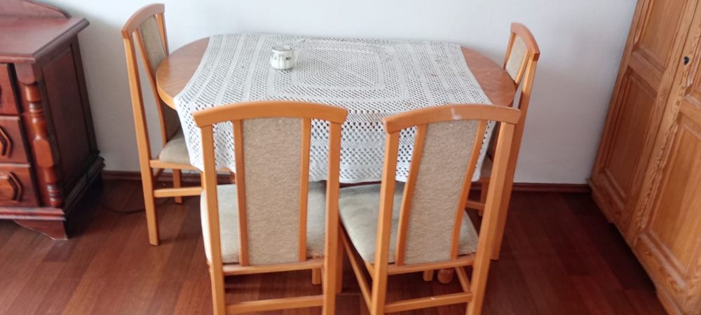 Stol plus 4 krzesla