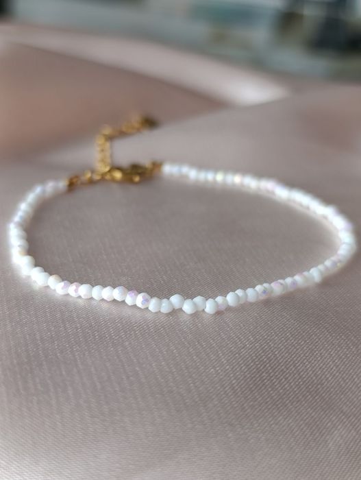 Delikatna bransoletka damska – stal chirurgiczna, złote wykończenie