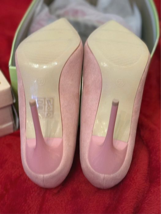 Różowe Szpilki Sailor Moon 39 (ale to 38) Baby Pink Born2be/Vices