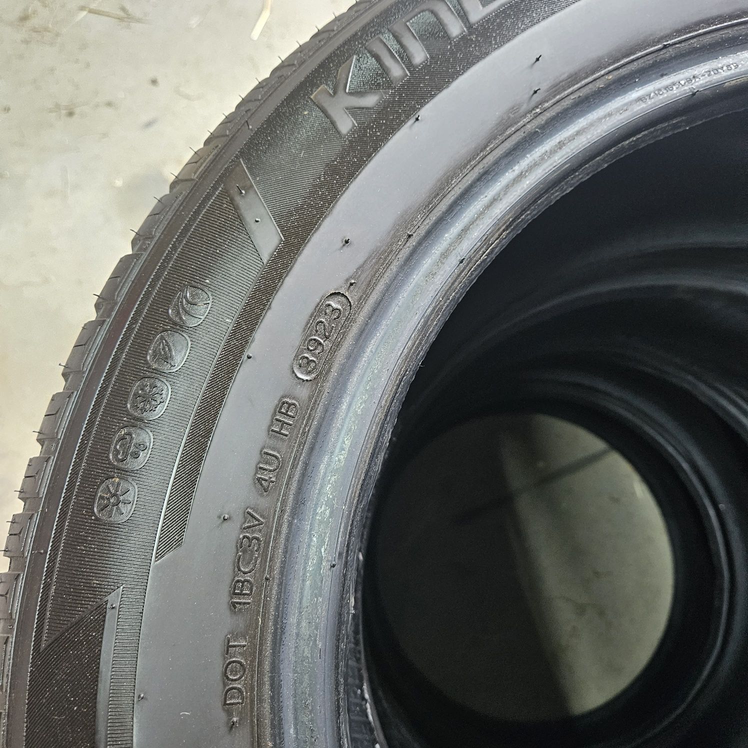 Opony Wielosezonowe Hankook 235/60R18 jak nowe