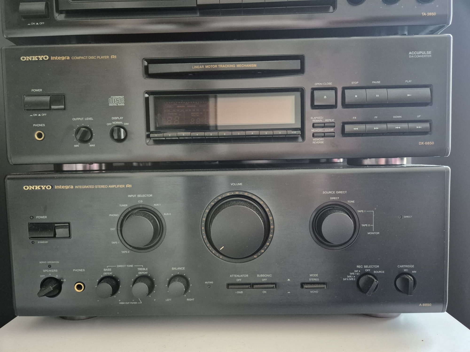 Wzmacniacz Onkyo Integra 8850 + pilot