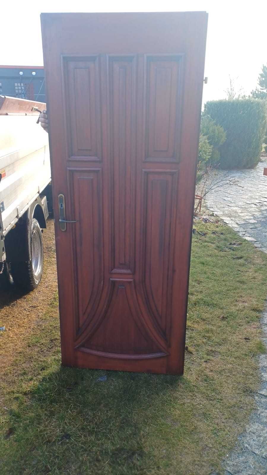 drzwi 90 cm z szybą, drzwi 80cm-4 szt, futryna 80cm, drzewo buk- NOWE