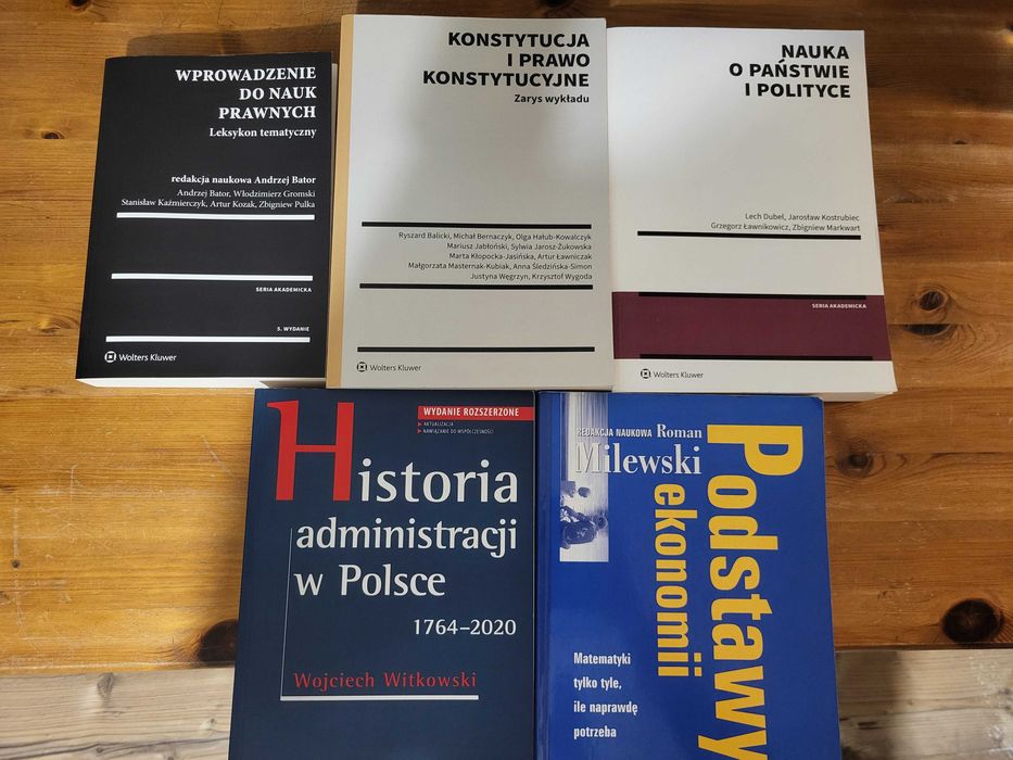 Książki na studia administracja 1 semestr Uniwersytet Wrocławski