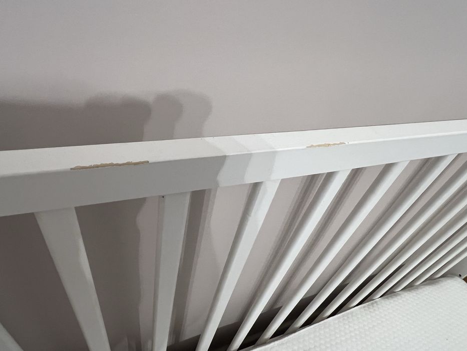 Drewniane łóżeczko/tapczan z szufladą MIKI białe 120x60cm