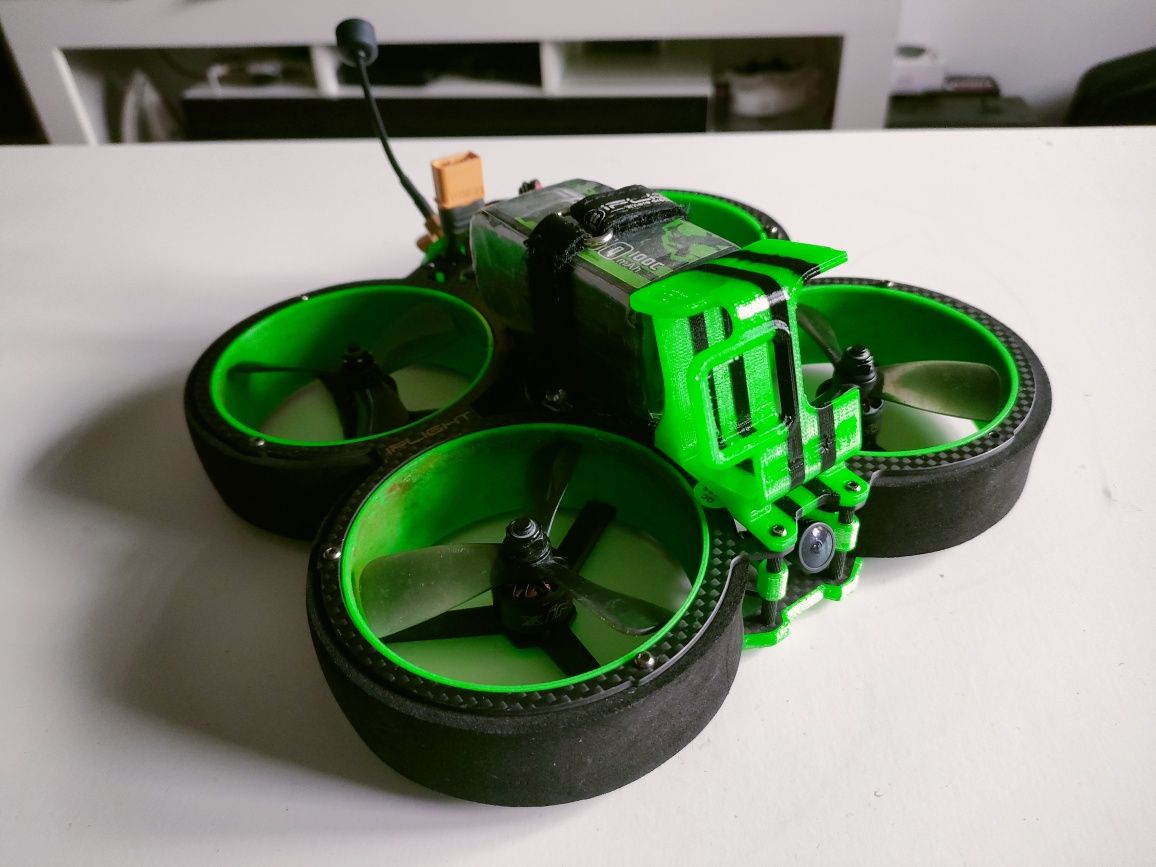 Dron cinewhoop green hornet erls