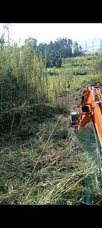 Serviços de Giratória, Movimentação de Terras e Limpeza de Terrenos