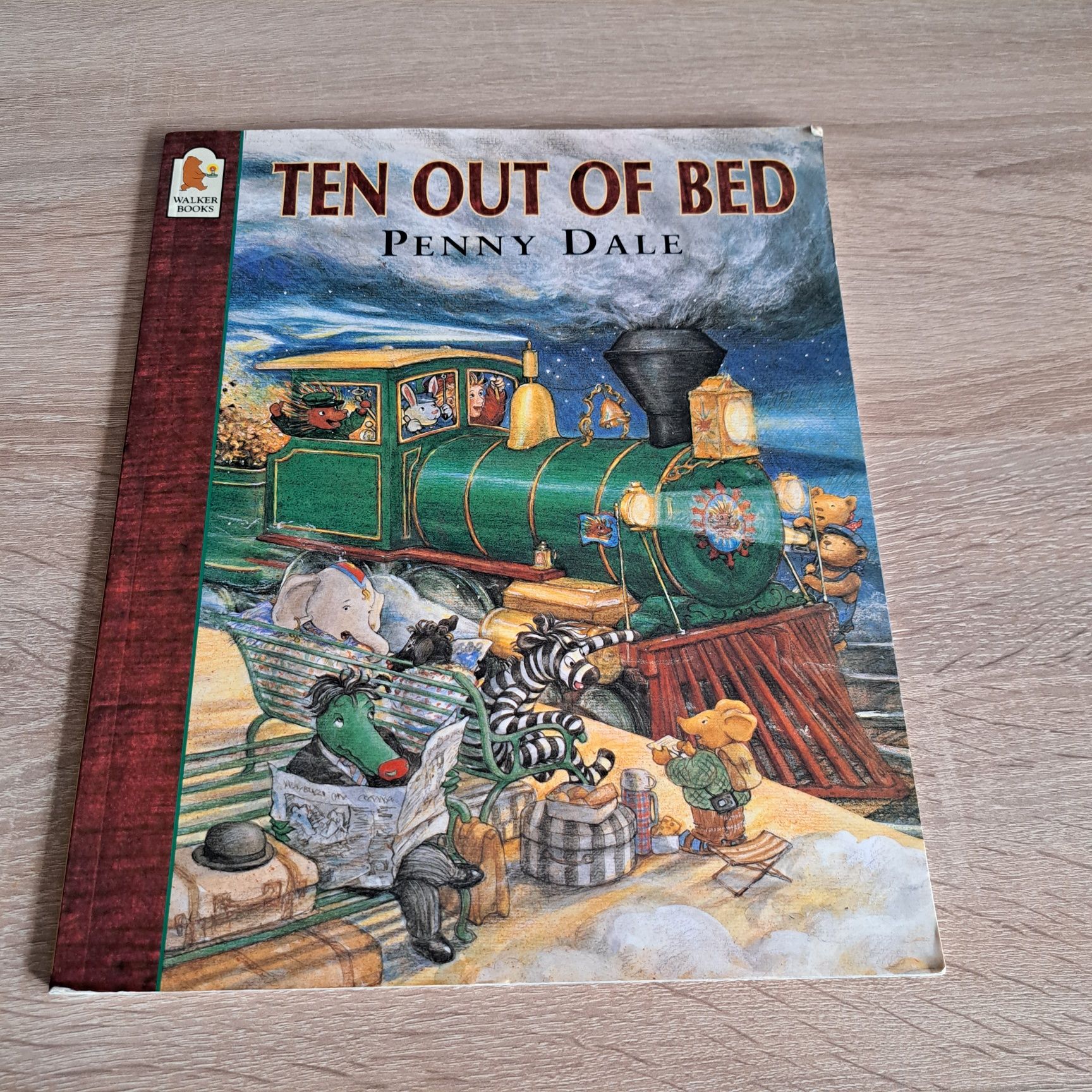 Ten out of bed Penny Dale ksiażka dla dzieci po angielsku