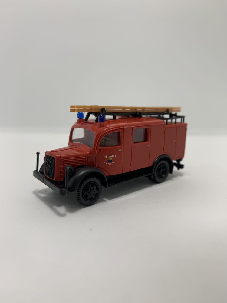 Mercedes LF 8 Bombeiros da Roco escala H0 1/87