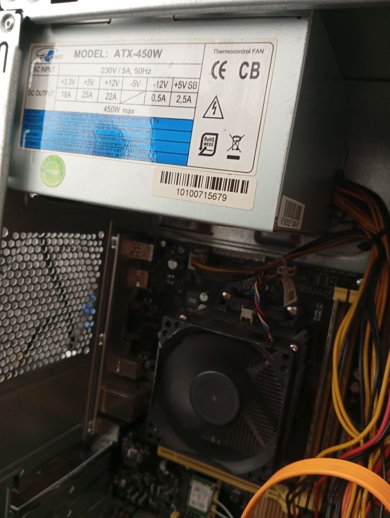 Komputer Asus m32 A10 8gb 1tb monitor 22 FullHd