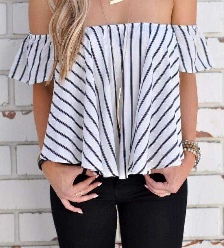Top de Riscas Preto e Branco - Sem Ombros