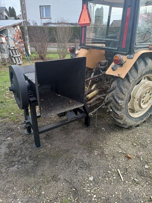 Rozdrabniacz rębak na wom.