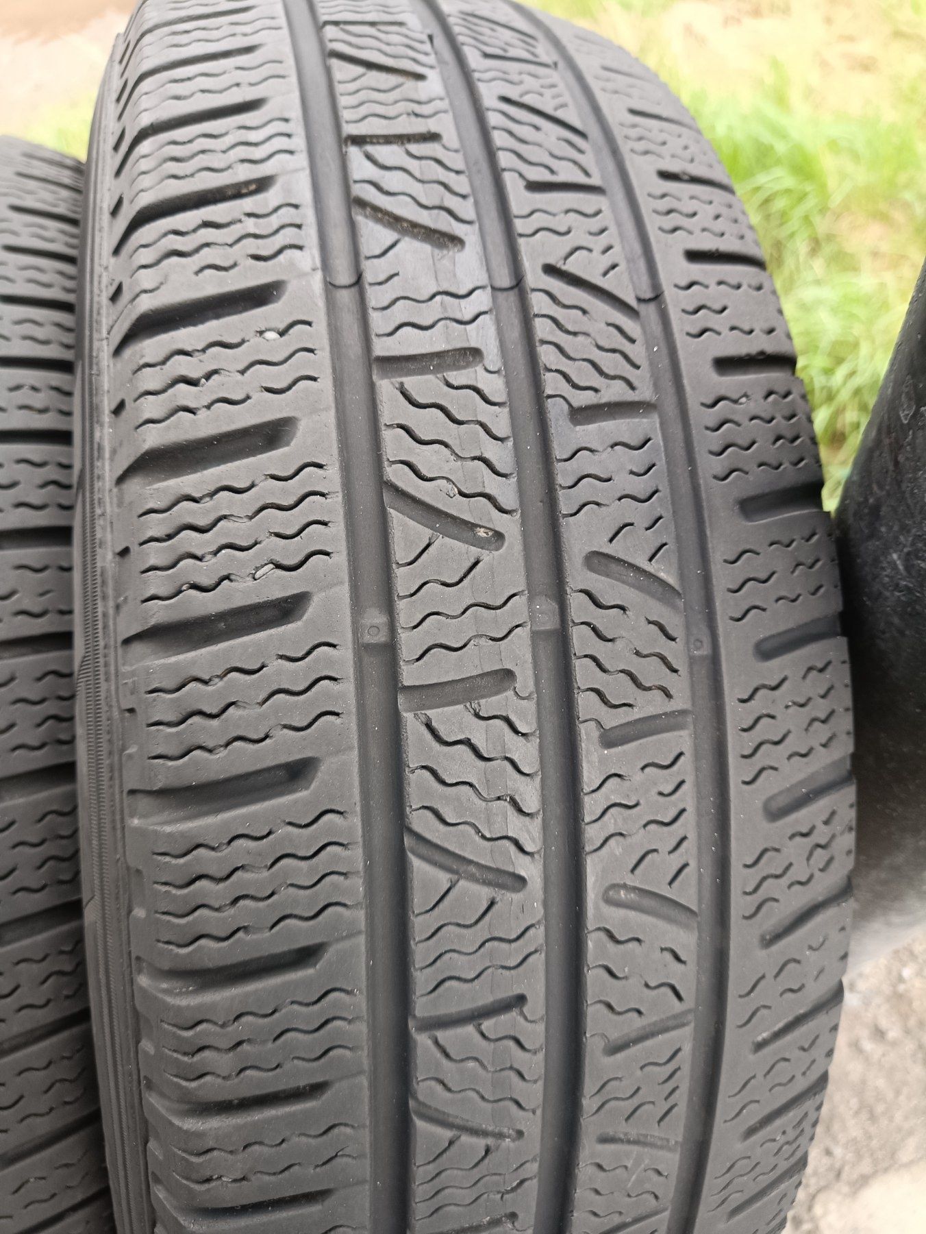 Всесезонні шини Pirelli 195/65 R16C резина цешка Р16 С