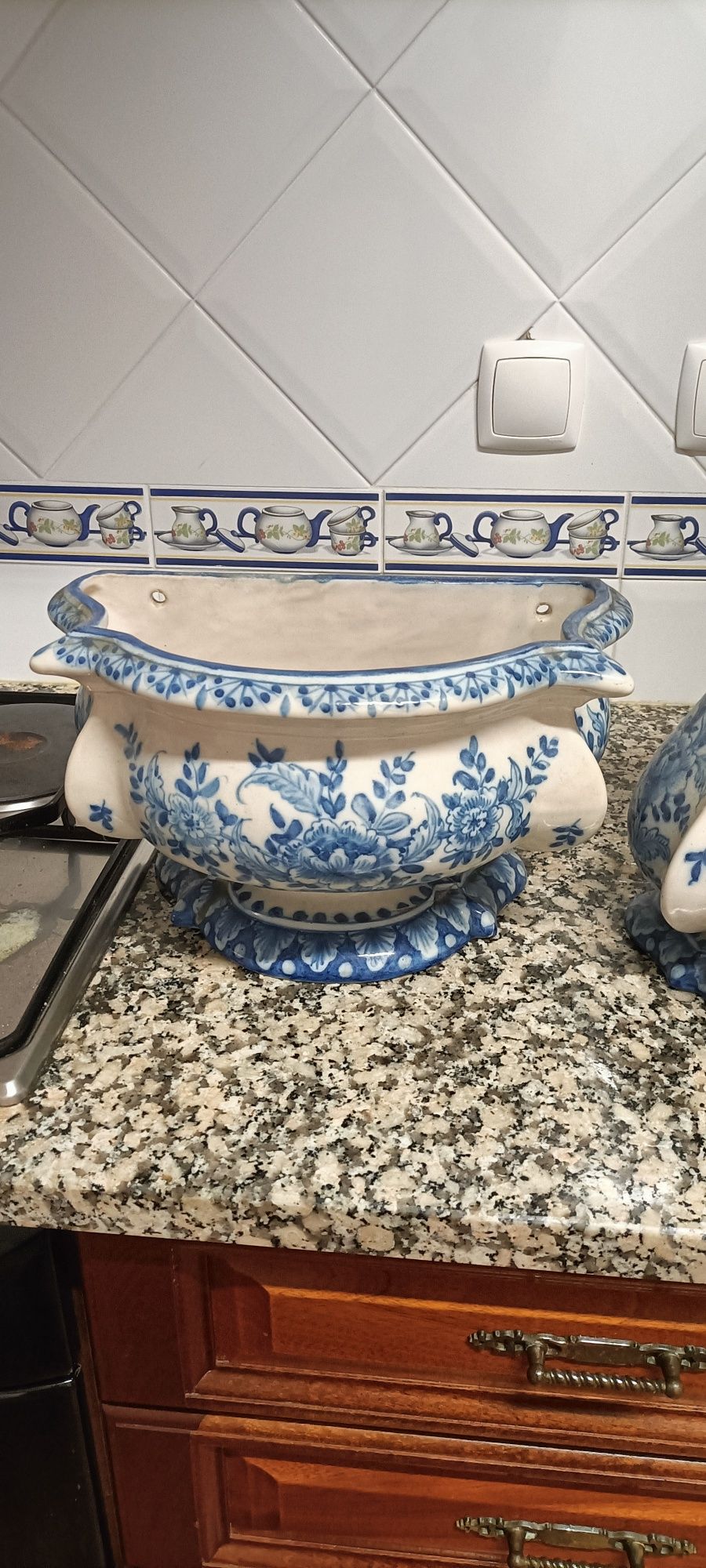 Pia antiga para desocupar