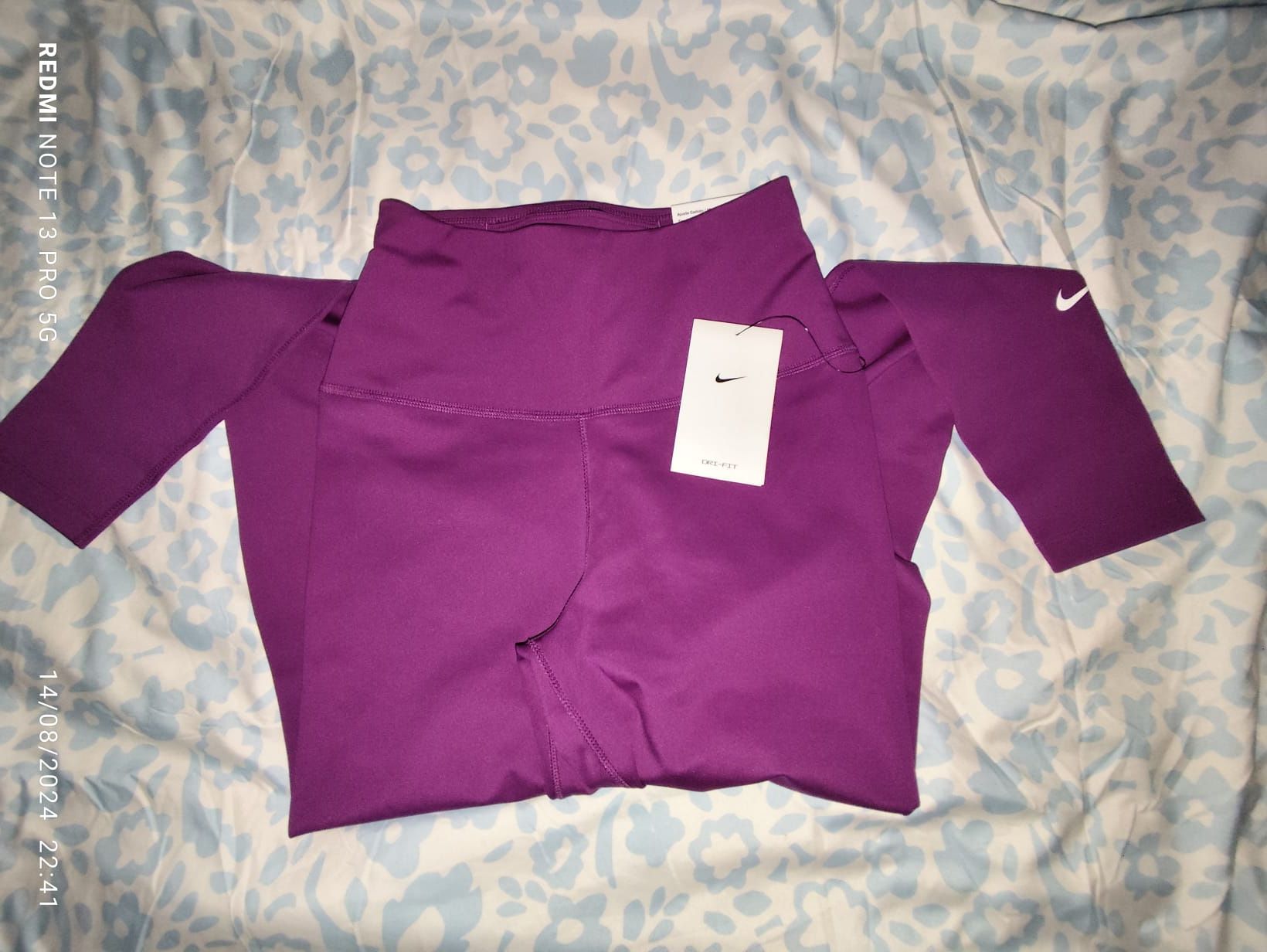 Legging roxa nike.