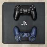 Sony PlayStation 4 Pro 1TB + 2 pady