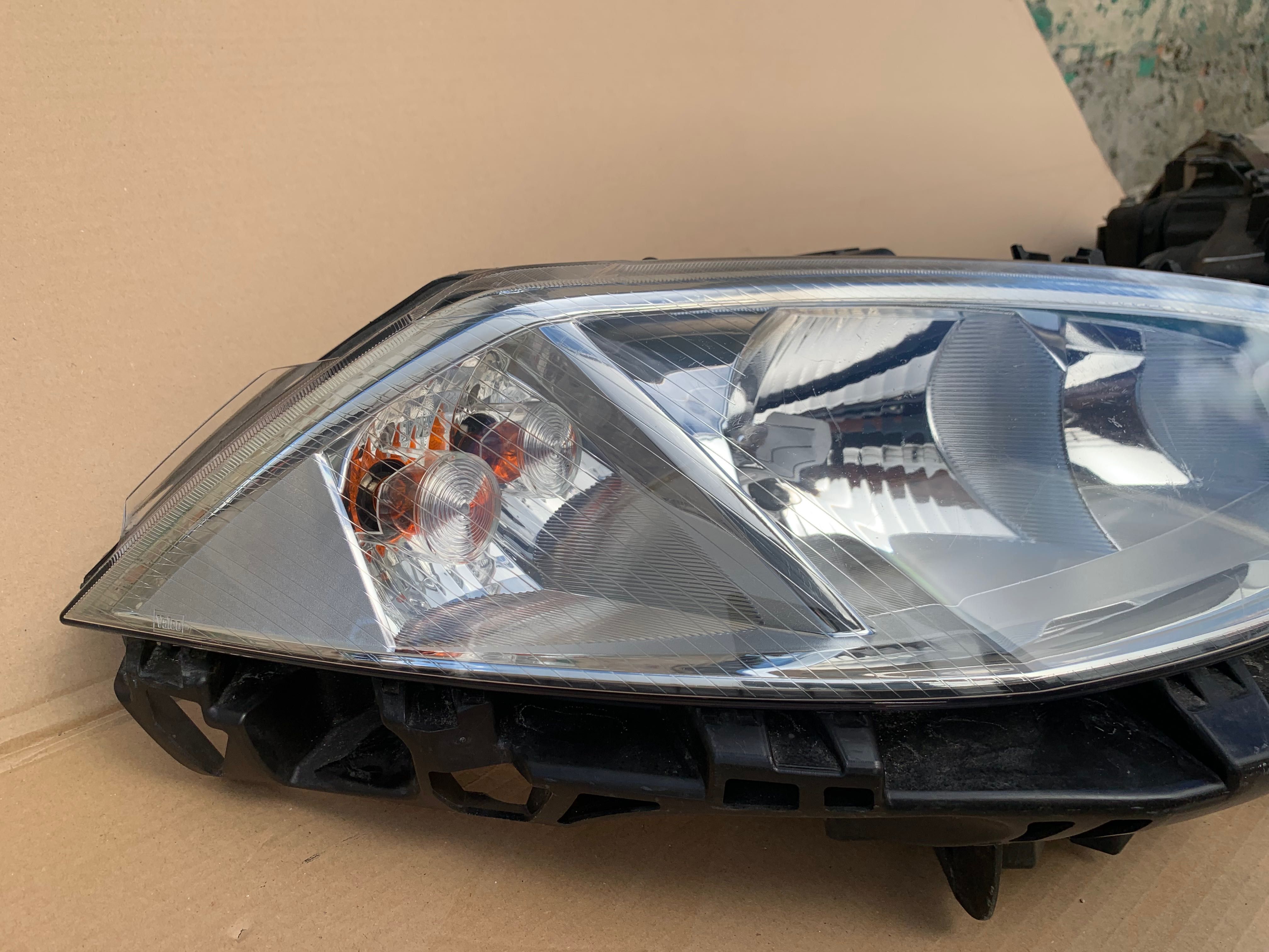 Lampy przednie przud Reno Megan 2 Lewa prawa Cana za st