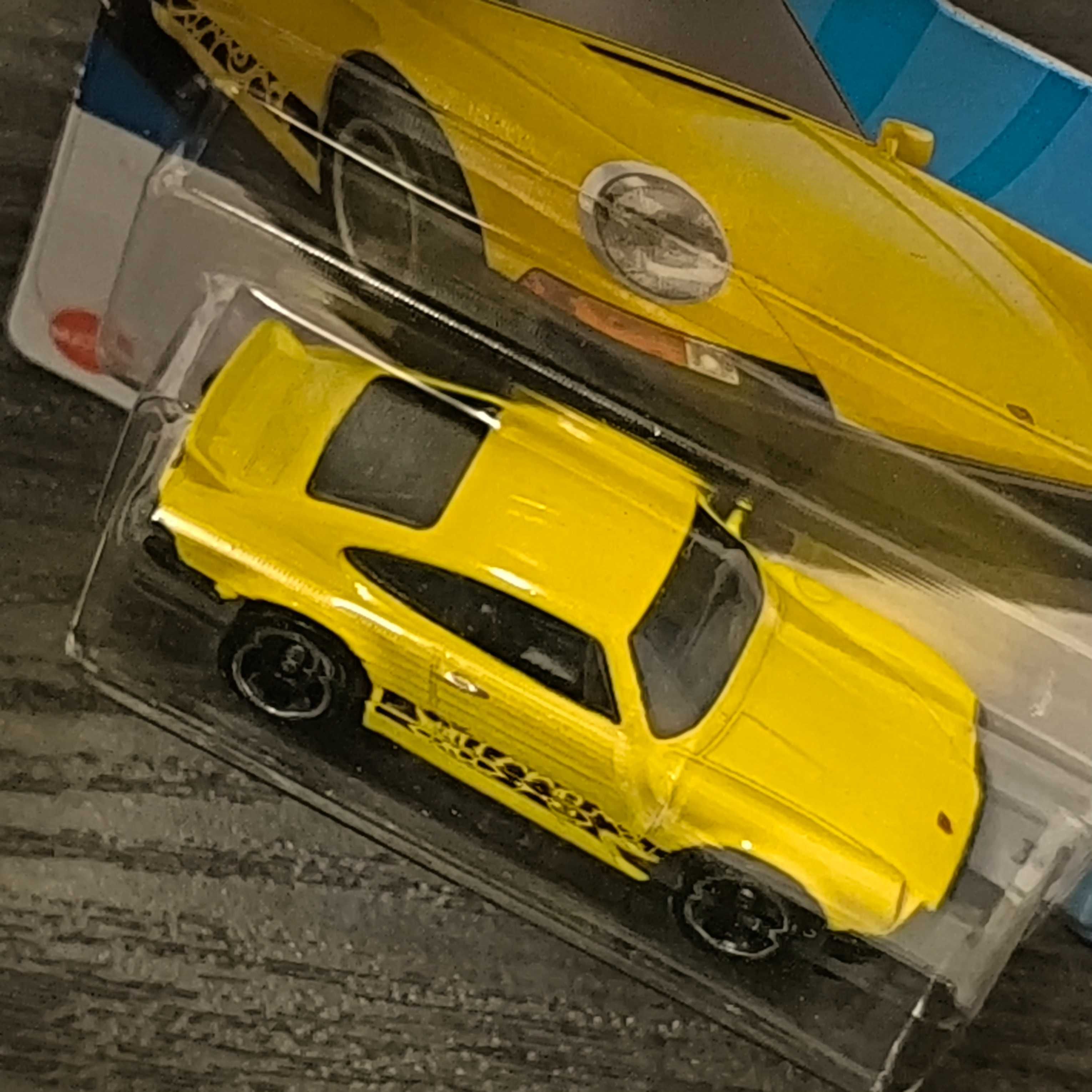 Porsche 911 Carrera RS 2.7 Hot Wheels 2024 r. 46/250 HTC49-N521 nr1064