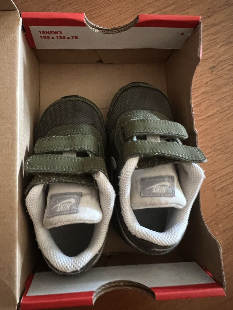 Tenis Nike bebé 22
