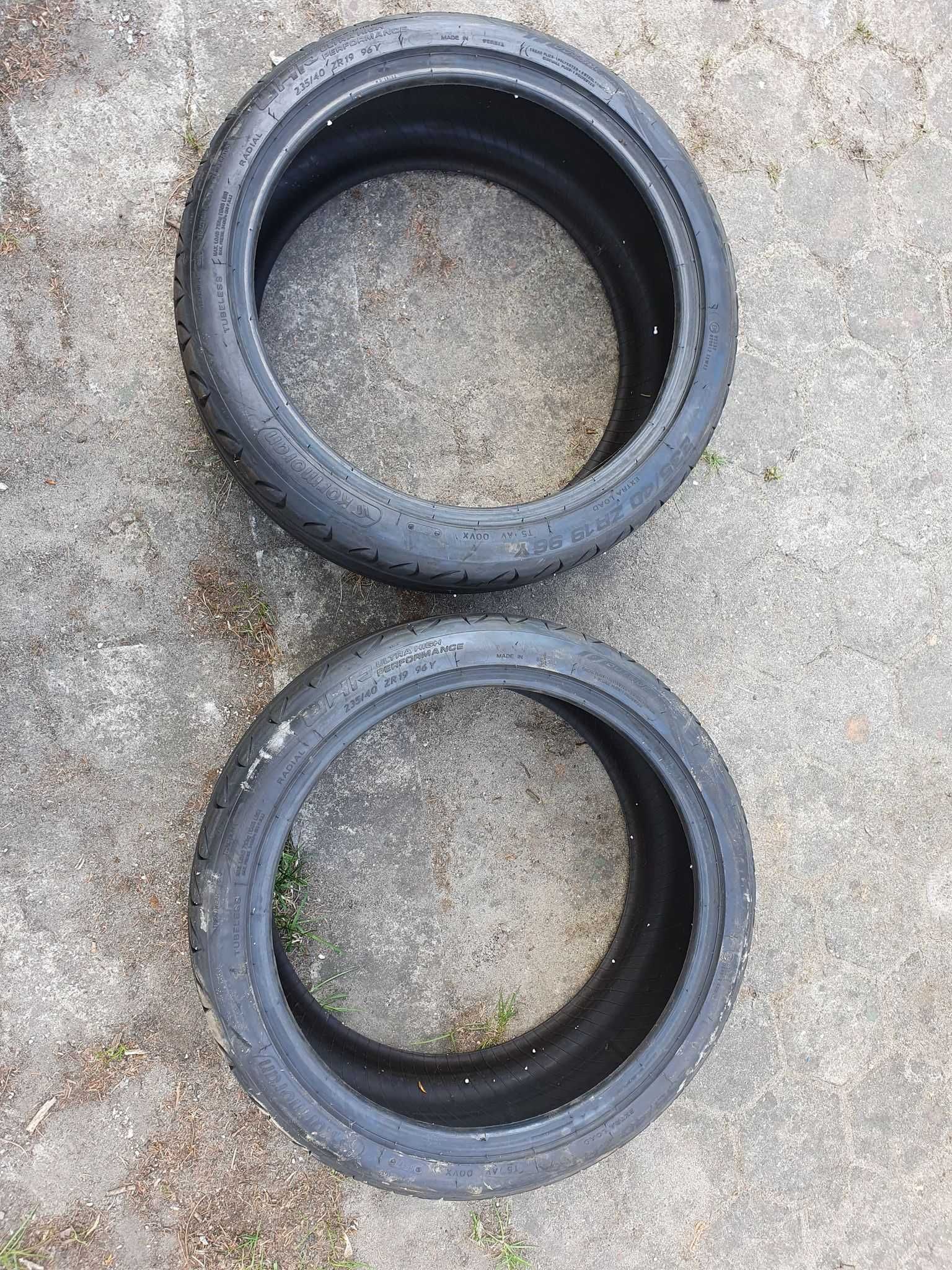 2x Opony Kormoran UHP - 235/40 R19 (96Y)