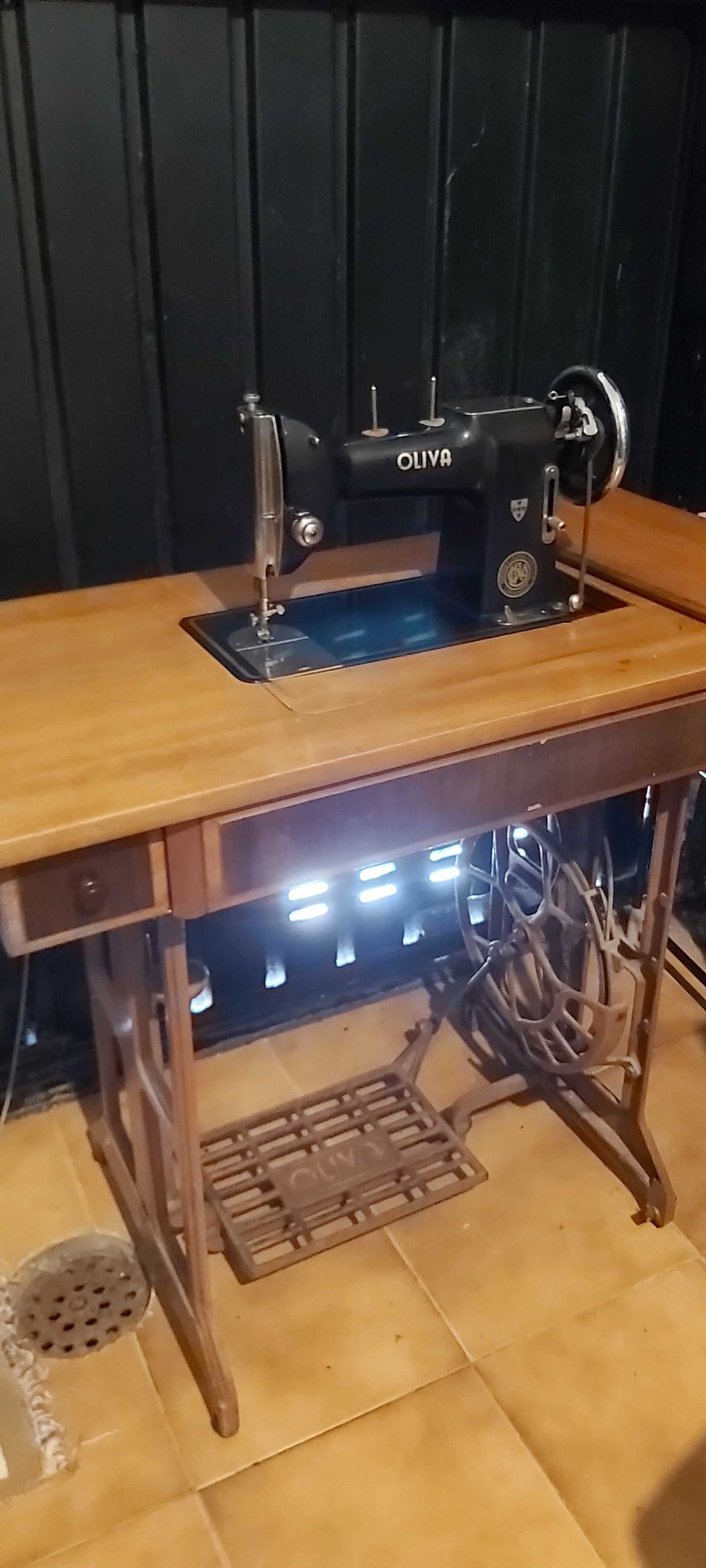 Maquina de costura antiga