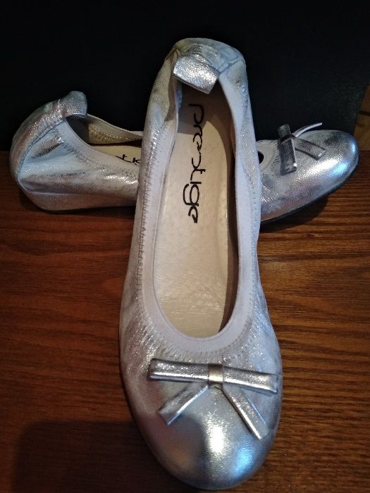 Nowe skórzane baleriny rozmiar 38