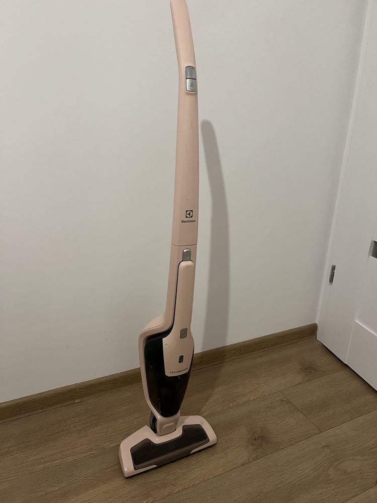 Odkurzacz electrolux EER73BP