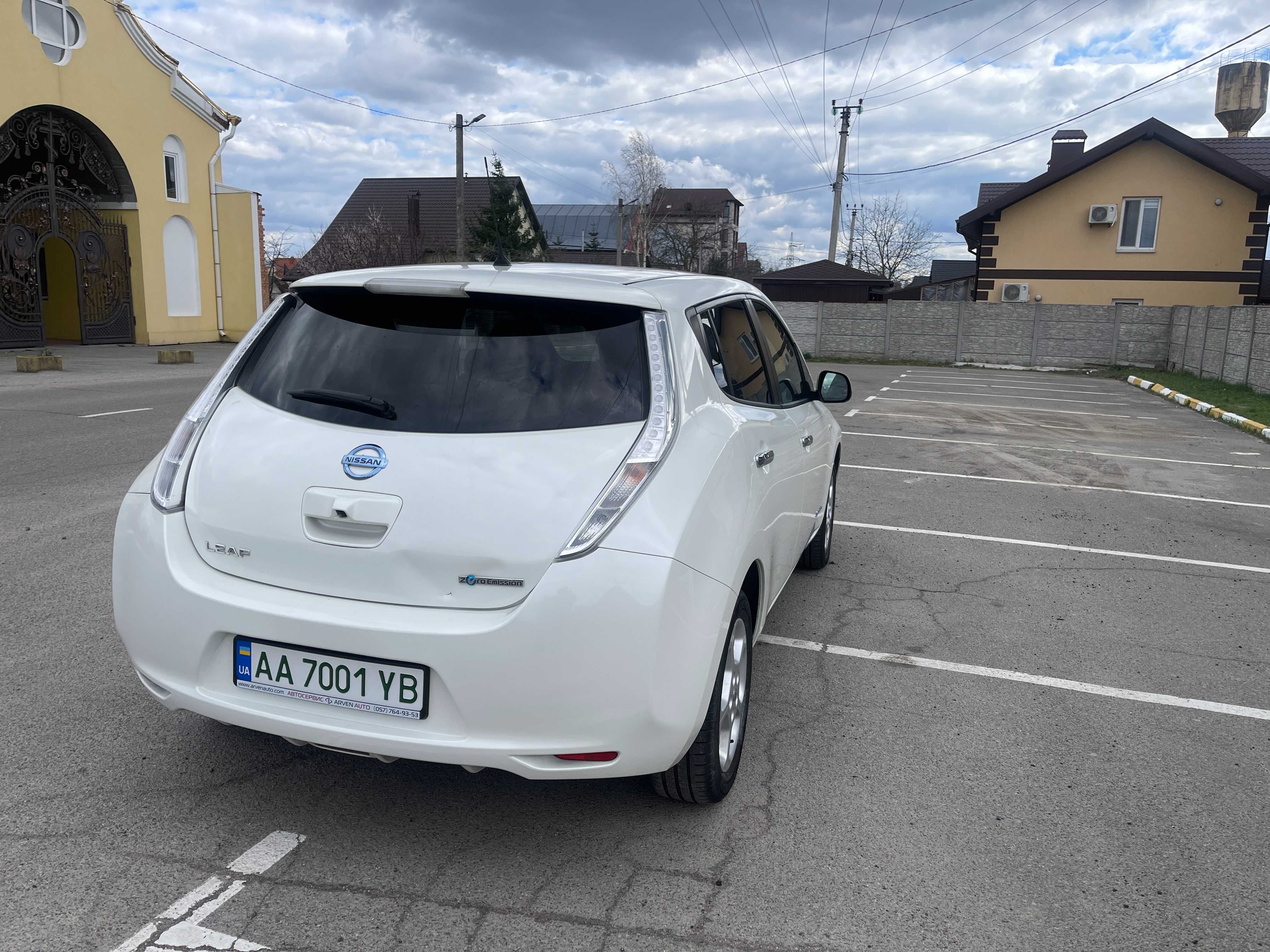 Nissan Leaf 24КВТ Власник