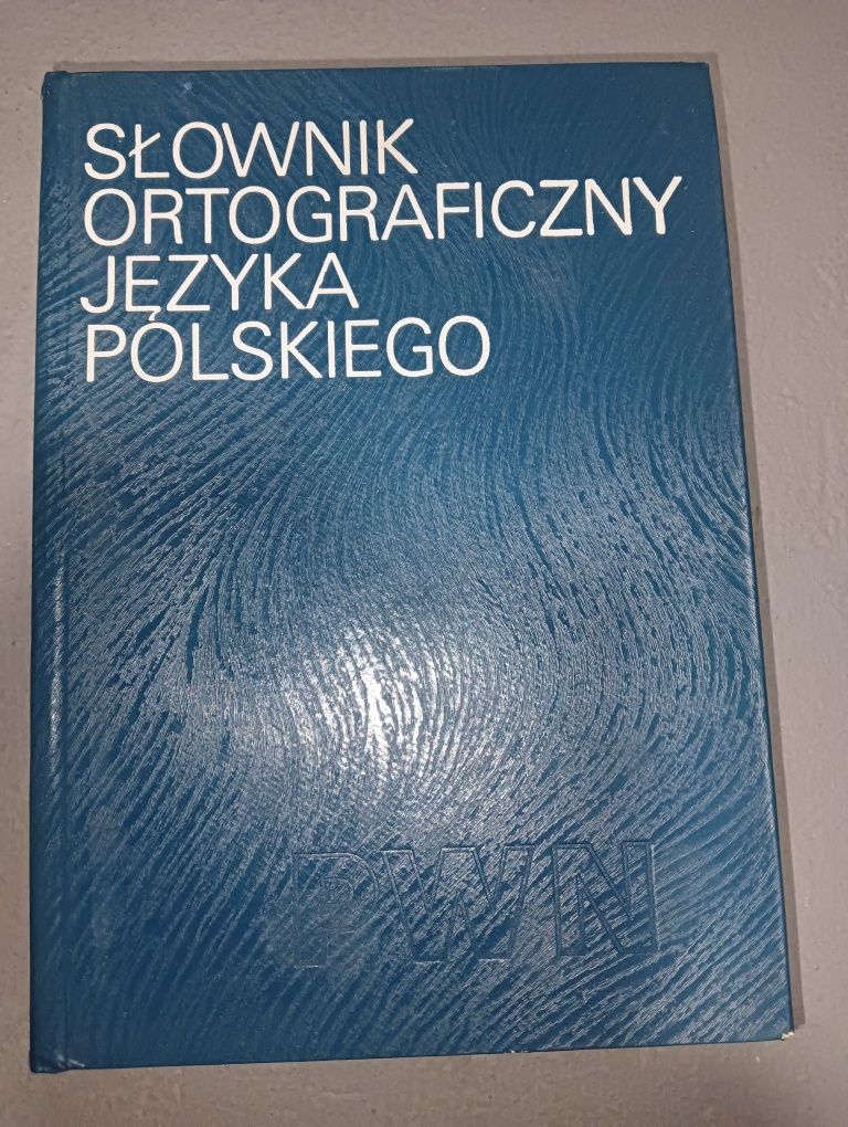 Słownik ortograficzny języka polskiego z zasadami pisowni