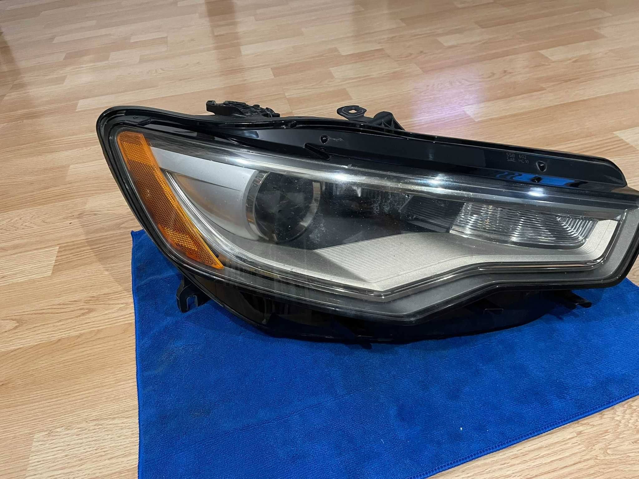 AUDI A6 C7 BI-XENON LED USA xenon reflektor prawy