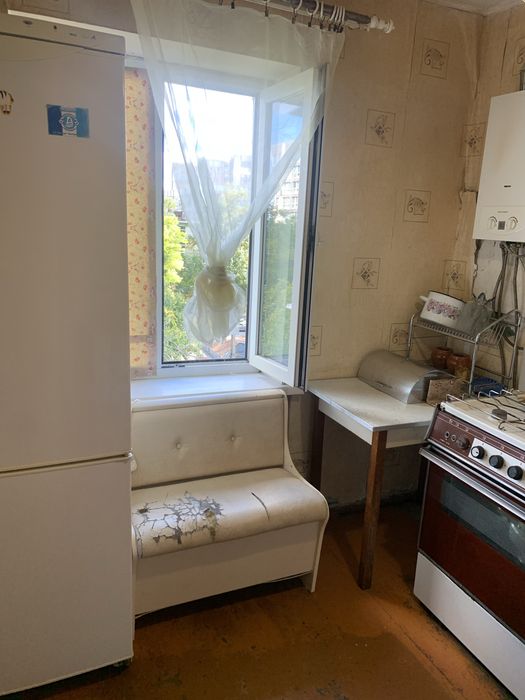 Продам 2к кв 5/5 ул Академика Янгеля 1