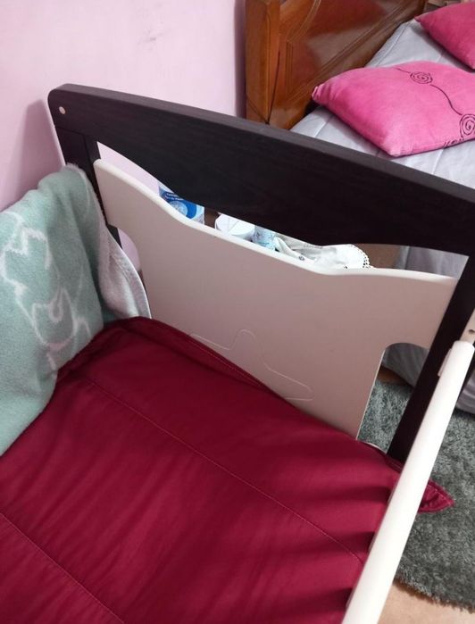 Cama de bebé de grades