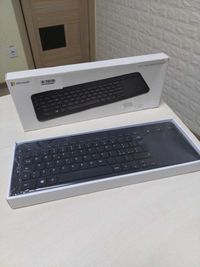 Бездротова мультимедійна клавіатура Microsoft All-In-One