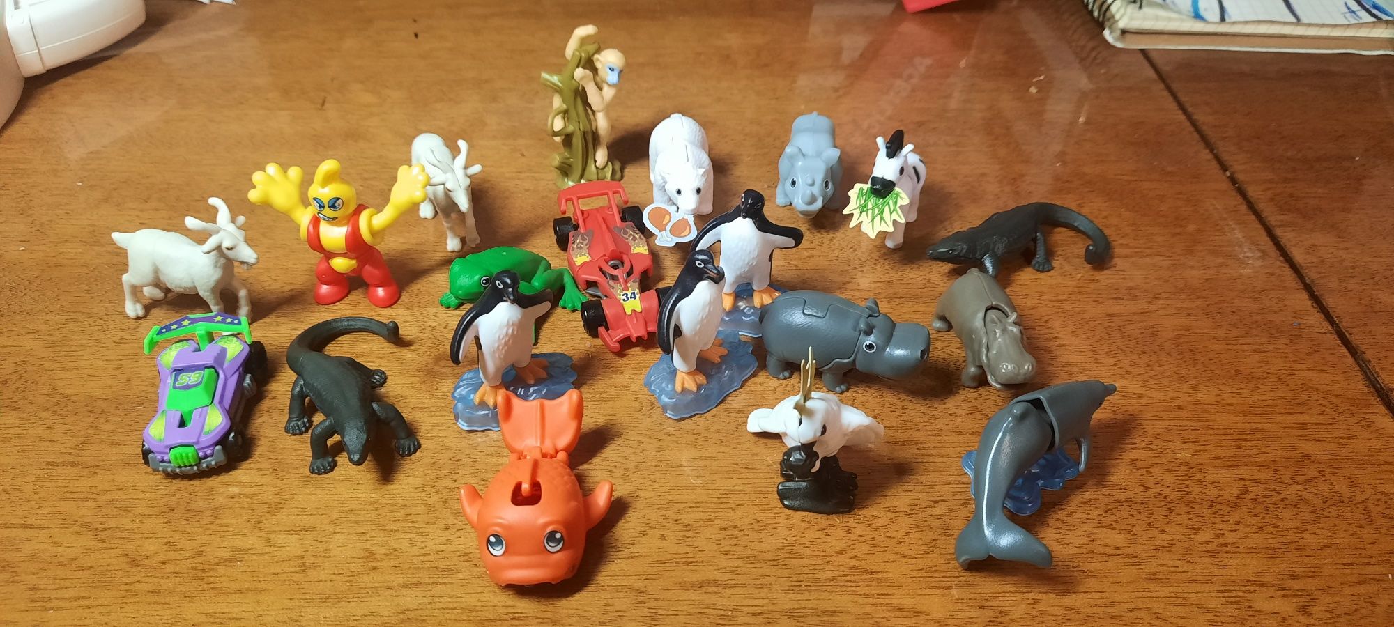Фігурки Kinder surprise