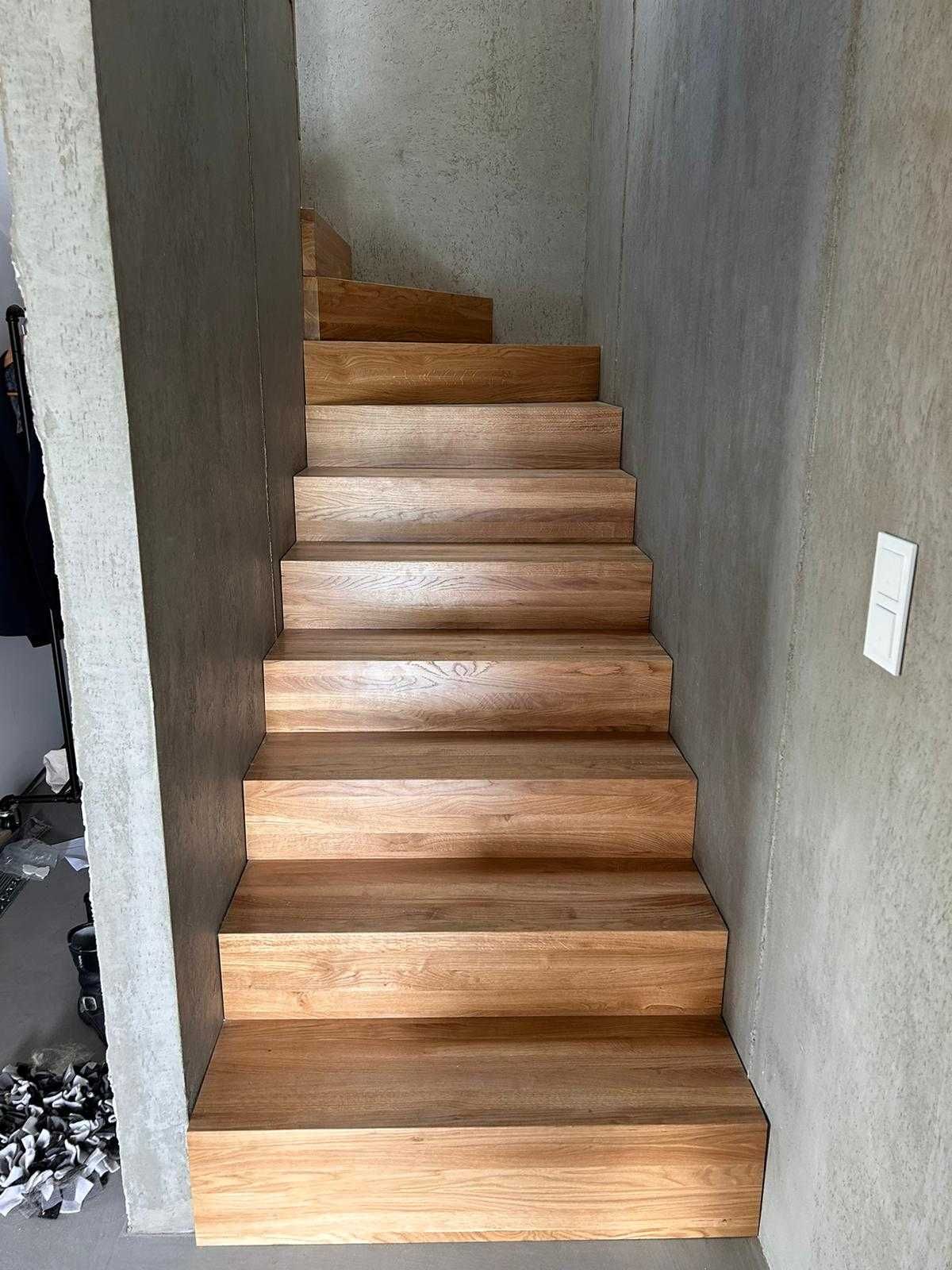 Schody dębowe, jesionowe, balustrady